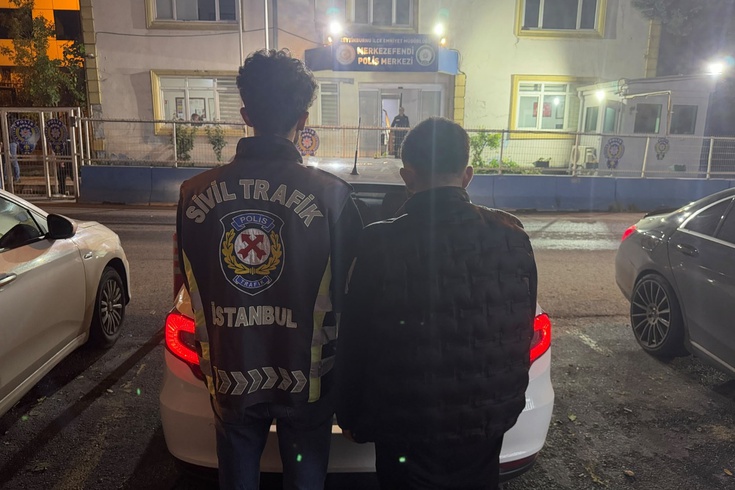 The license of the driver who was weaving through traffic on the D-100 in Zeytinburnu had already been revoked! He and the vehicle owner were fined 336,000 lira.