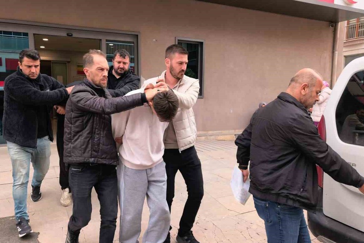 İnegöl'de bıçaklı kavga: 18 yaşındaki genç hayatını kaybetti