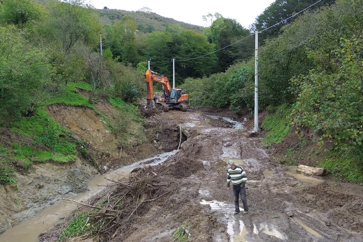 Karasu'da taşkın sonrası köprülerde onarım