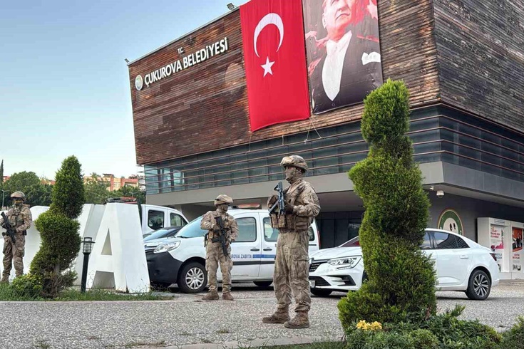 Çukurova Belediyesi'ne Jandarma Operasyonu