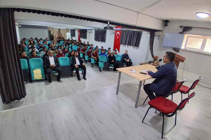 Bozdoğan'da oğrenciler için cami tartışması