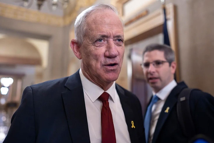 Blue and White Party leader Gantz announced that he will not run in the October 27 elections.