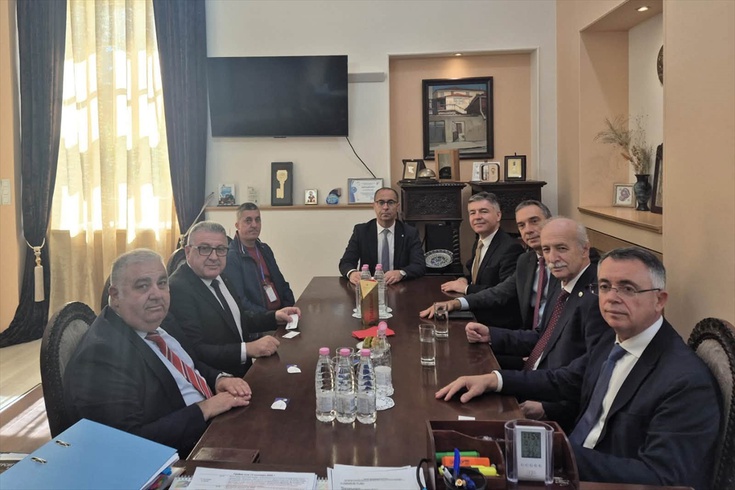 Rektör Hatipler, Burgaz Valisi Dikov ile görüştü