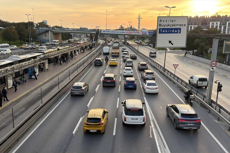 İstanbul'da akşam trafiği yüzde 76'ya ulaştı