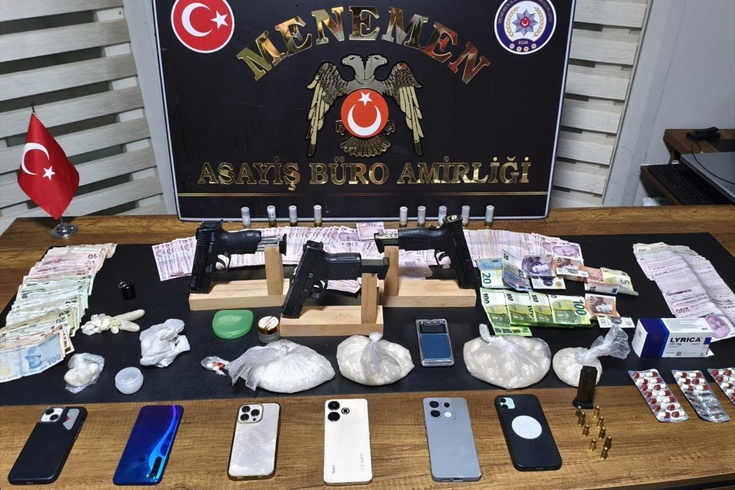 Menemen'de silah ve uyuşturucu operasyonu düzenlendi