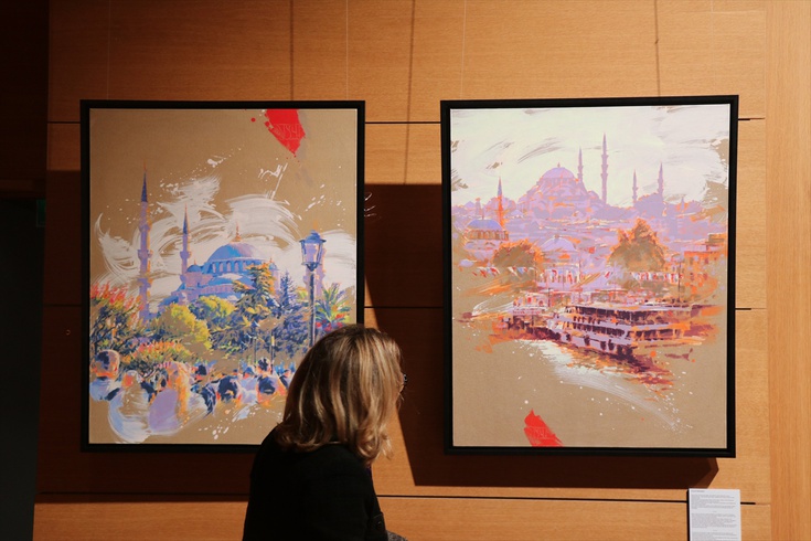Paris'te İstanbul temalı sergi açıldı