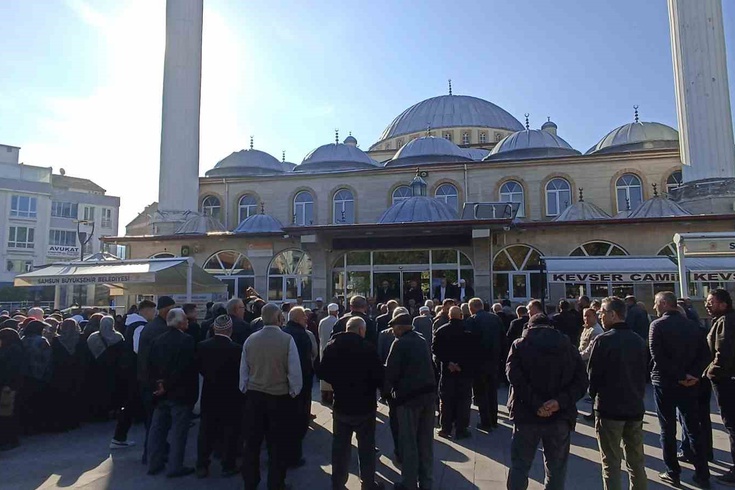 Haberin ayrıntıları: Havza'da Umre Kafilesi Dualarla Uğurlandı