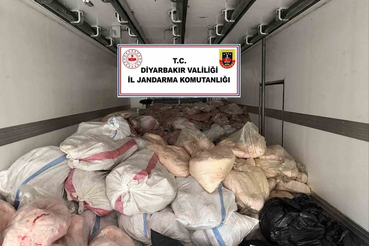 Çınar'da 8 Ton Sağlıksız Yağ ve Sakatat Yakalandı