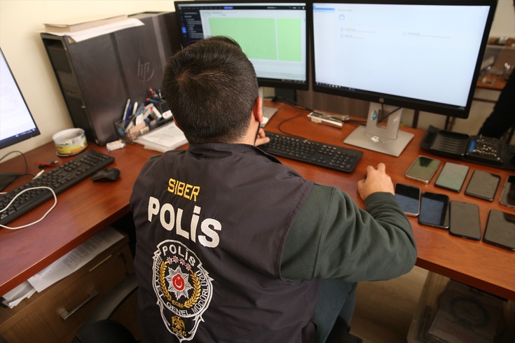 Araç alım satımında 'güvenli ödeme linki' tuzağı! Para alacağını sanan 20 kişi 1,5 milyon lira kaptırdı