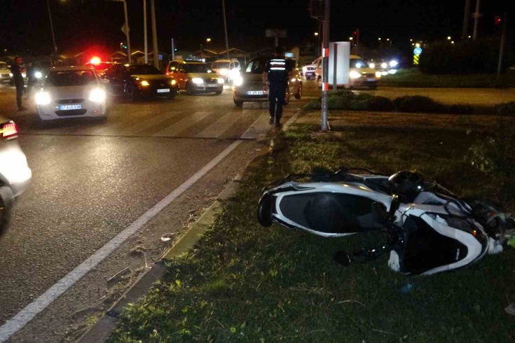 Manavgat'ta motosiklet kazası: 2 yaralı