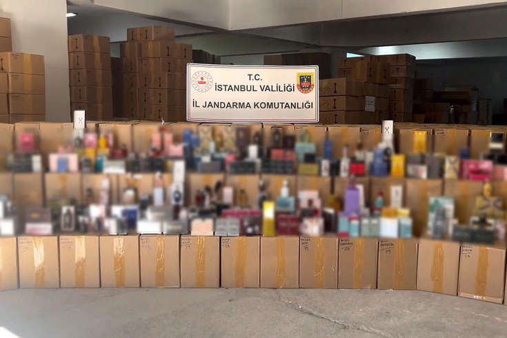 Raid on counterfeit perfume workshop in Bayrampaşa! 120,000 perfumes belonging to famous brands, worth 350 million TL, were seized