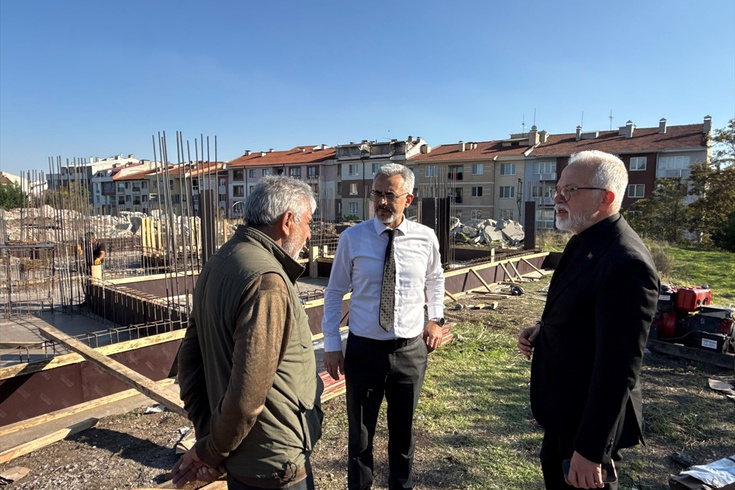 Bildirici'den Tepebaşı'ndaki sağlık merkezi inşaatına ziyaret