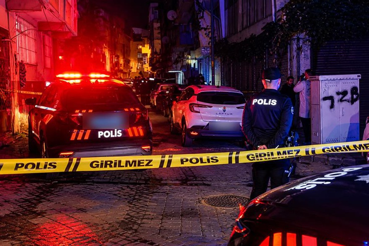İstanbul'da polise silahlı saldırı! Şüpheli vurularak etkisiz hale getirildi