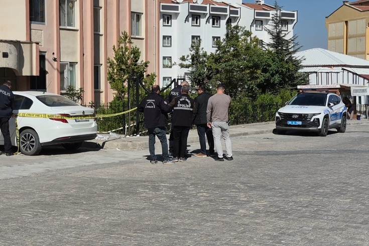 Malatya'da uzaklaştırma kararlı koca dehşeti! 61 yaşındaki Perihan Akbulut, sokak ortasında 8 bıçak darbesiyle öldürüldü