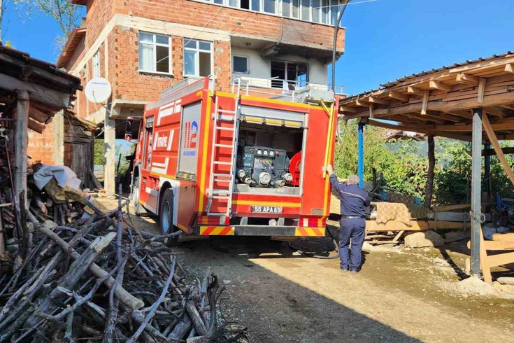 Vezirköprü'de Mutfak Yangınına İtfaiye Müdahalesi