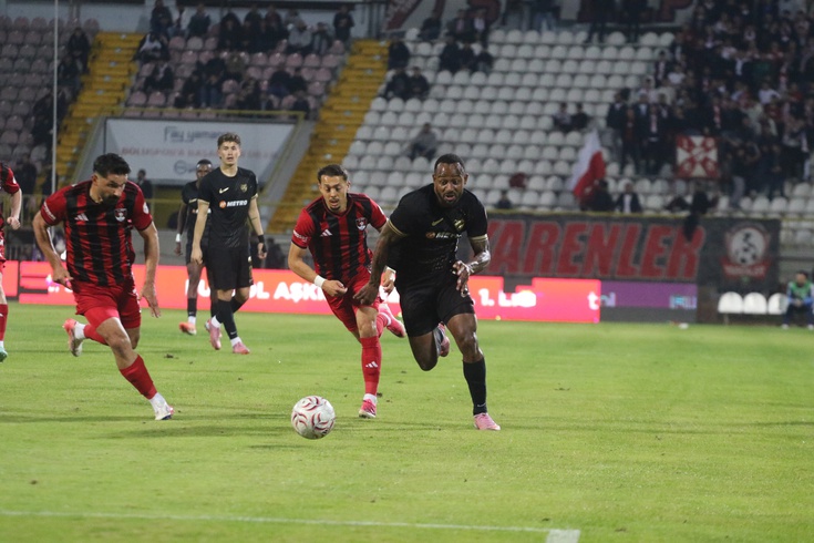 1. Lig'in 12. haftasında Boluspor sahasında Artı Değer Van Spor FK'ya 3-0 yenildi.