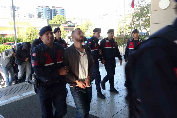 Trabzon merkezli operasyonda 22 şüpheli adliyede