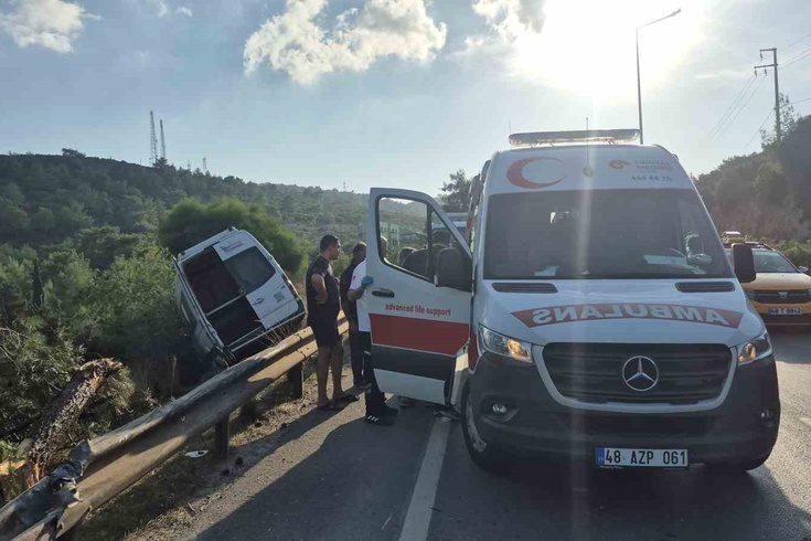 Bodrum'da makas atan araç kazaya neden oldu
