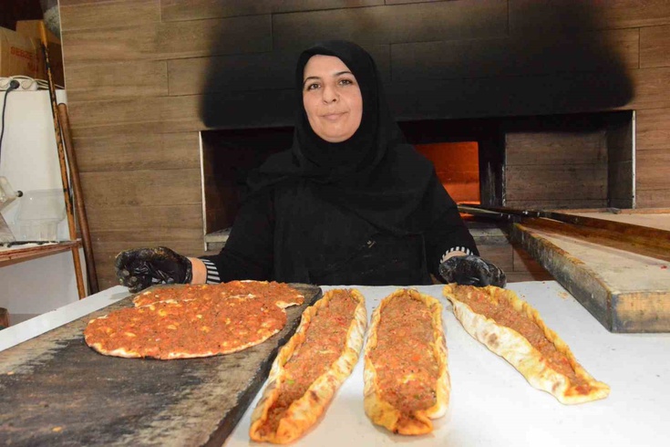 Çorum Alaca'da 43 yaşındaki Dilek Kaya, 11 yıl önce açtığı restorana ikinci şube açtı