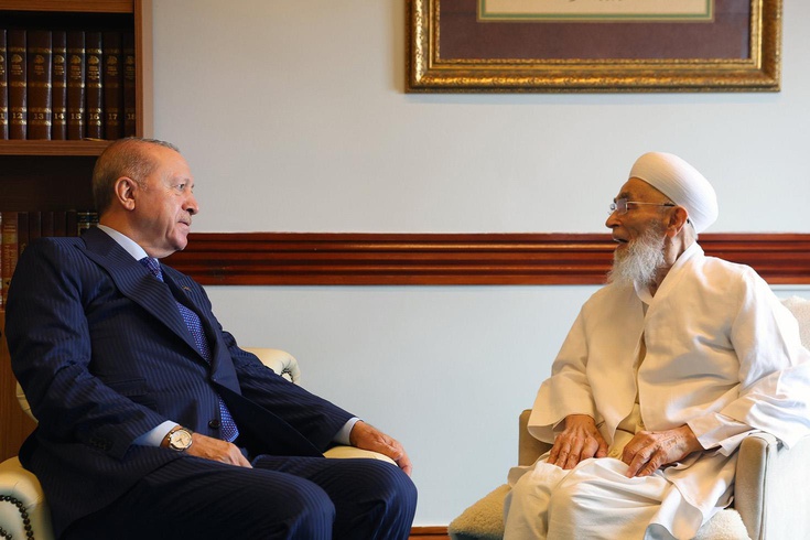 زيارة ذات مغزى من الرئيس أردوغان إلى أستاذه