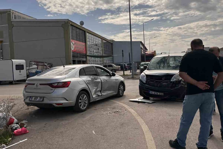 Gönen'de Sanayi Sitesi'nde Kaza