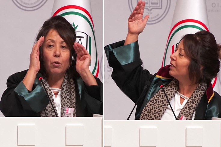 لحظات مثيرة للاهتمام في انتخابات نقابة المحامين في إسطنبول: صعد مرشح الرئاسة إلى المنصة وغنّى أغنية شعبية تركية.