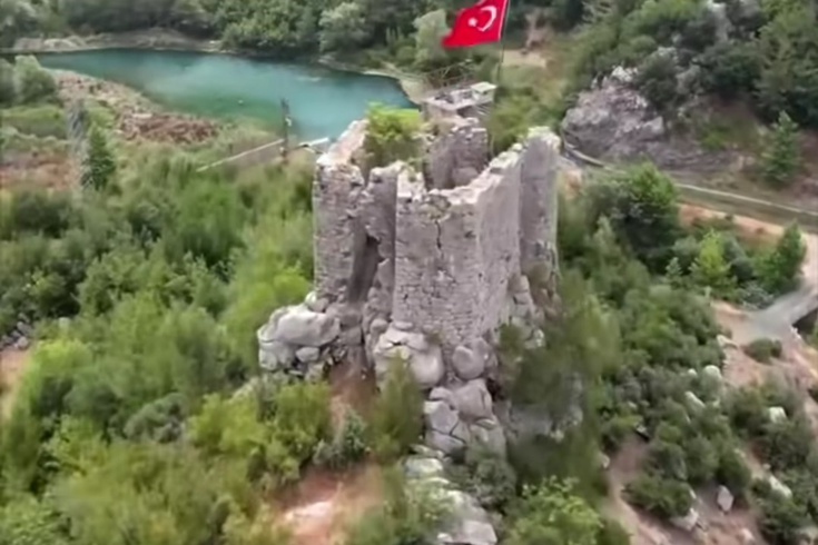 Andırın'daki Haştırın Kalesi ziyaretçileri ağırlıyor
