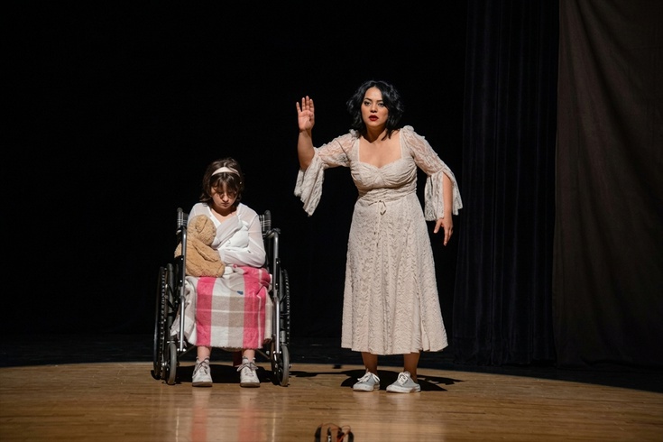 Kütahya'da engelli bir yazarın kaleminden sahneye taşındı
