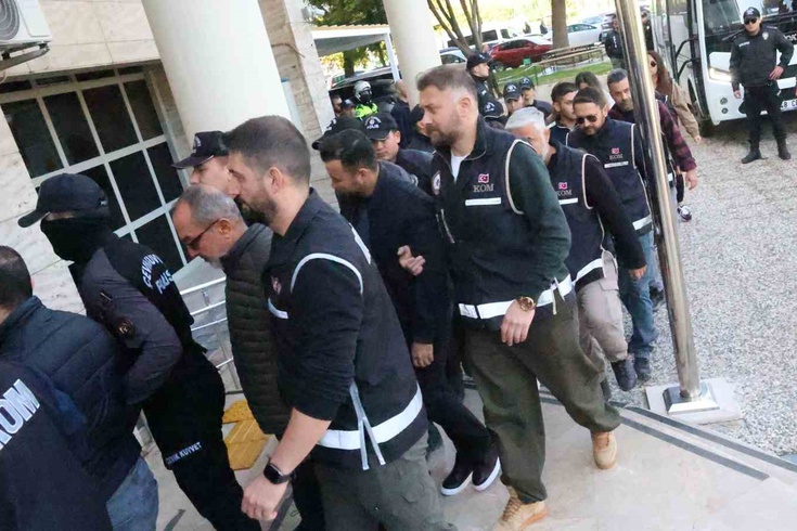Milas Mayor Fevzi Topuz and his son arrested! 18 arrests in the 2.5 billion fake tender investigation