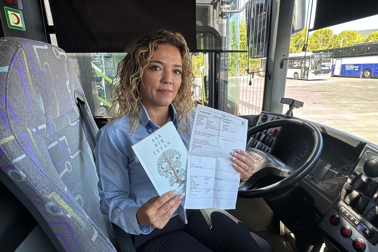 In Muğla, bus driver Naciye Daş added her savings to the income from her poetry book and donated 150,000 lira to Mert, who has DMD.