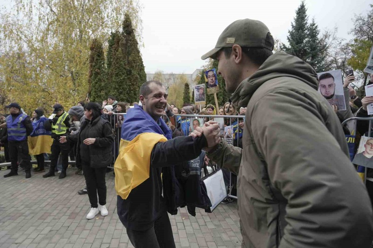 New prisoner exchange between Russia and Ukraine! After talks with US negotiators, 270 people from each side were released.