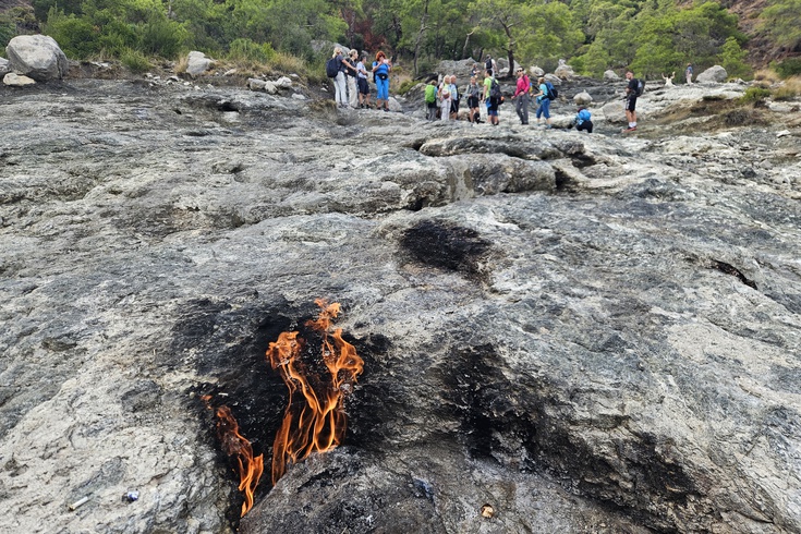 Some fires at Yanartaş, which has been burning for thousands of years, have gone out! The reason is not yet known.
