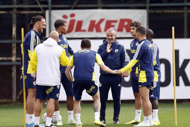 Two absentees at Fenerbahçe ahead of the derby! Mert Müldür returns, İsmail Kartal's probable starting XI has been announced