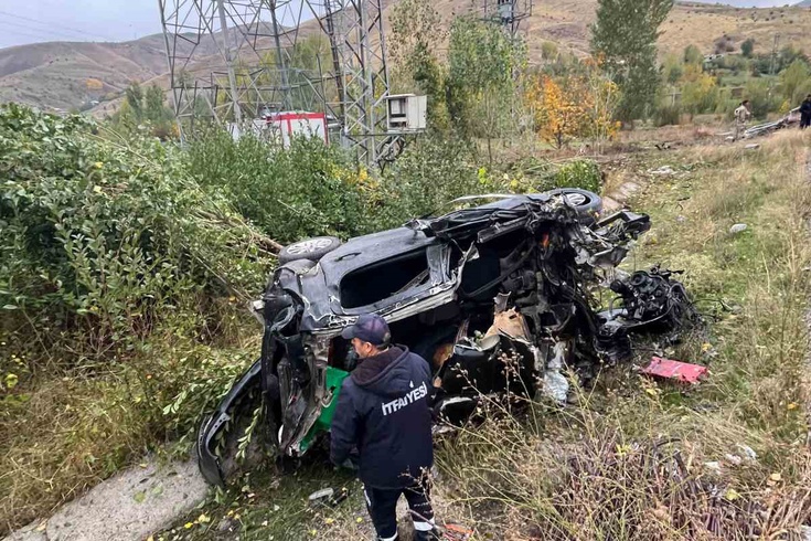 Gevaş'ta Otomobil Kazasında 1 Ölü