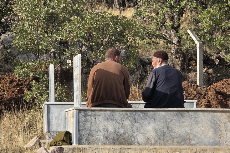 In Adıyaman, an 85-year-old farmer had a grave dug for himself and his wife! His reason was touching.