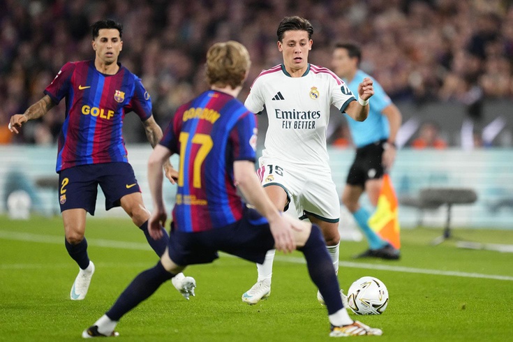 لعب أردا غولر 90 دقيقة، وريال مدريد هو الفائز في الكلاسيكو.