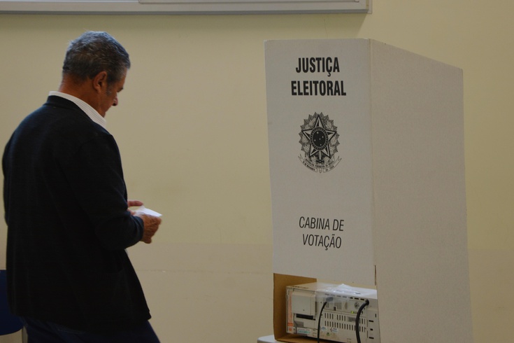 Brezilya'da nefes kesen seçim! Oyların yüzde 83'ü sayıldı, Lula Bolsonaro'nun önünde