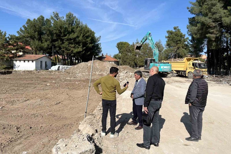 Çivril Karayahşiler'de Yeni Okul İnşaatı Başladı