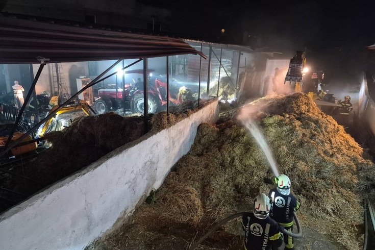 Pamukkale'deki besihane yangını söndürüldü