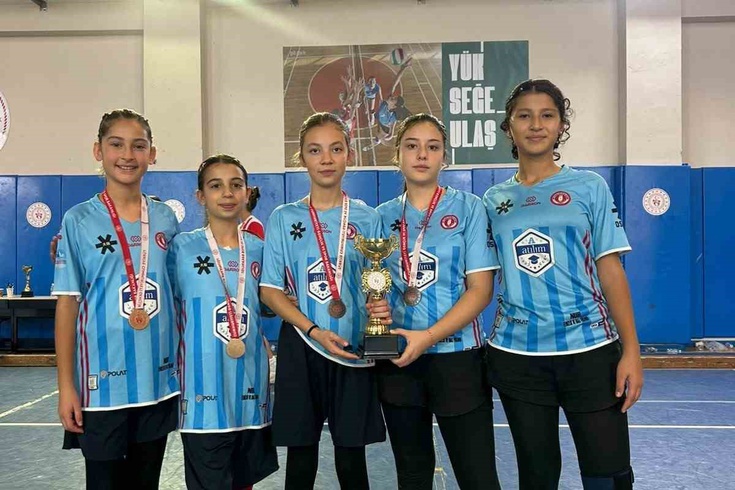 Muğla Hokey Ligi U14 maçları sürüyor