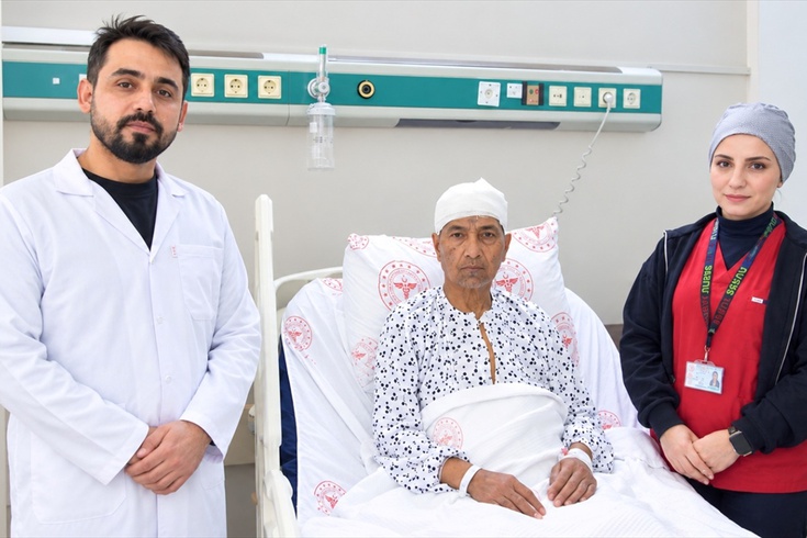 Şanlıurfa'da beyin kitlesi ameliyatla çıkarıldı