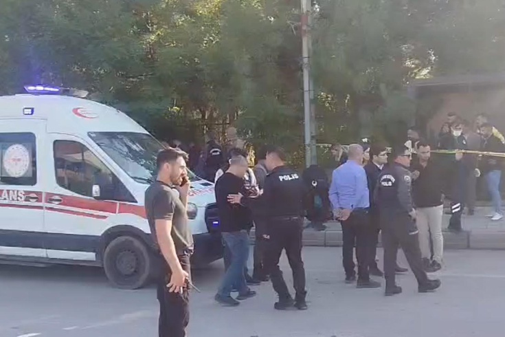 Muş'ta arazi kavgası kanlı bitti! Kardeşinin ailesine ateş açan emekli polis intihar etti, yeğeni de öldü