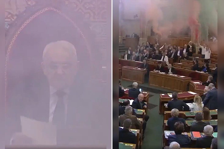 Eventful voting in Hungary! Opposition MPs set off smoke bombs