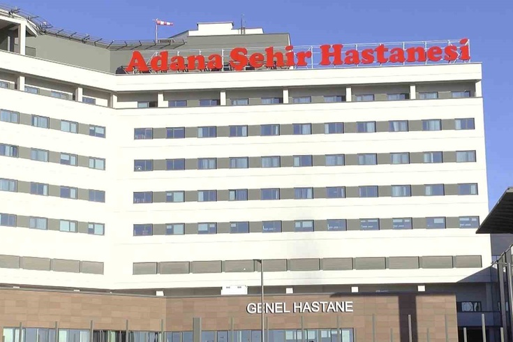 Terror at a hospital in Adana! A father who tried to kill his daughter was caught by special operations in the room where he was hiding and arrested.