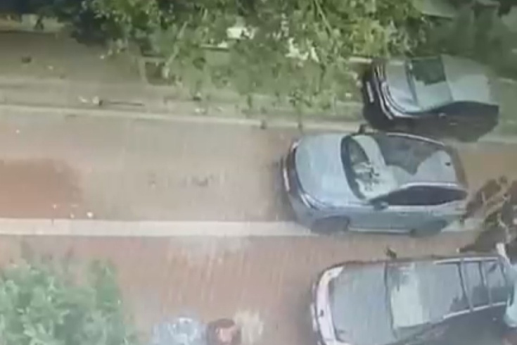 In Avcılar, after a parking space fight, a jeep hit 3 people in the opposing group! 5 suspects were arrested.