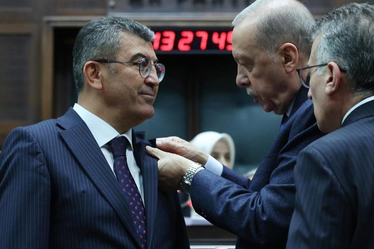 Gelecek Partisi'nden istifa eden Konya Milletvekili Hasan Ekici, AK Parti'ye katıldı