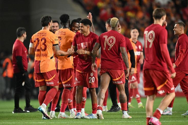 Galatasaray kazandı, Samsunspor Avrupa'yı garantiledi