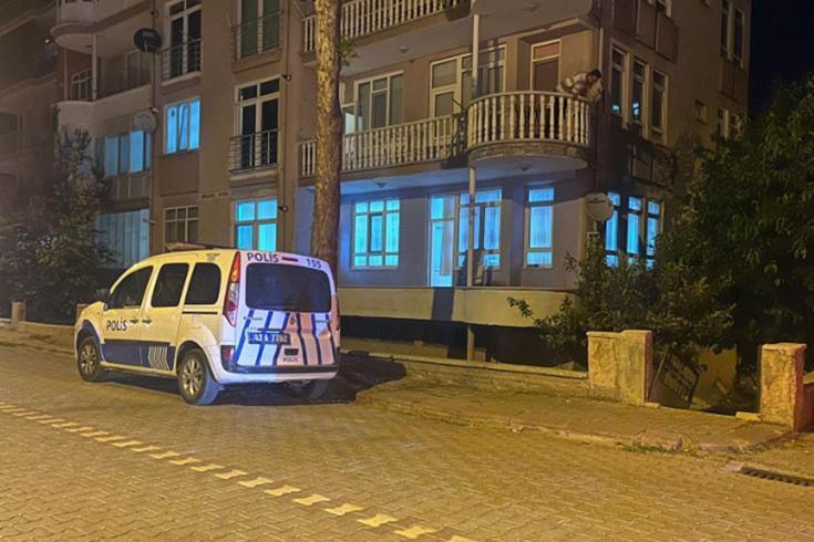 Astsubay ağabeyinin silahıyla oynarken kazara ablasını vurarak öldürdü