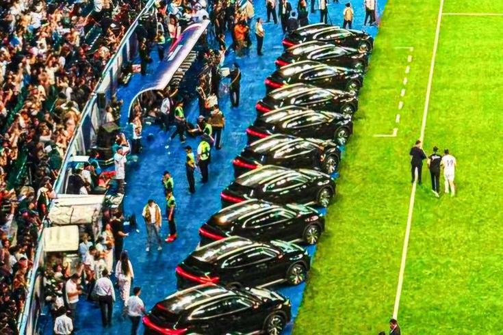 İlk kez Dünya Kupası'na katılacaklar! Cumhurbaşkanı'ndan tüm futbolculara araba hediyesi