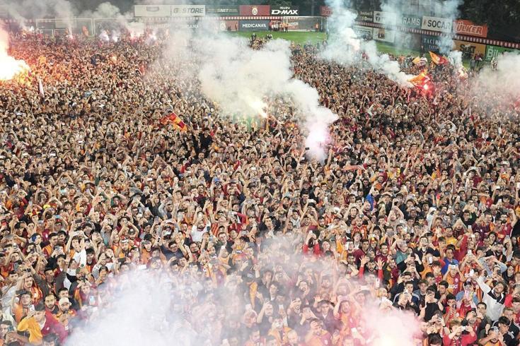 Hakan Çalhanoğlu'nun babasından Galatasaraylıları heyecanlandıran paylaşım: İnşallah bir gün''